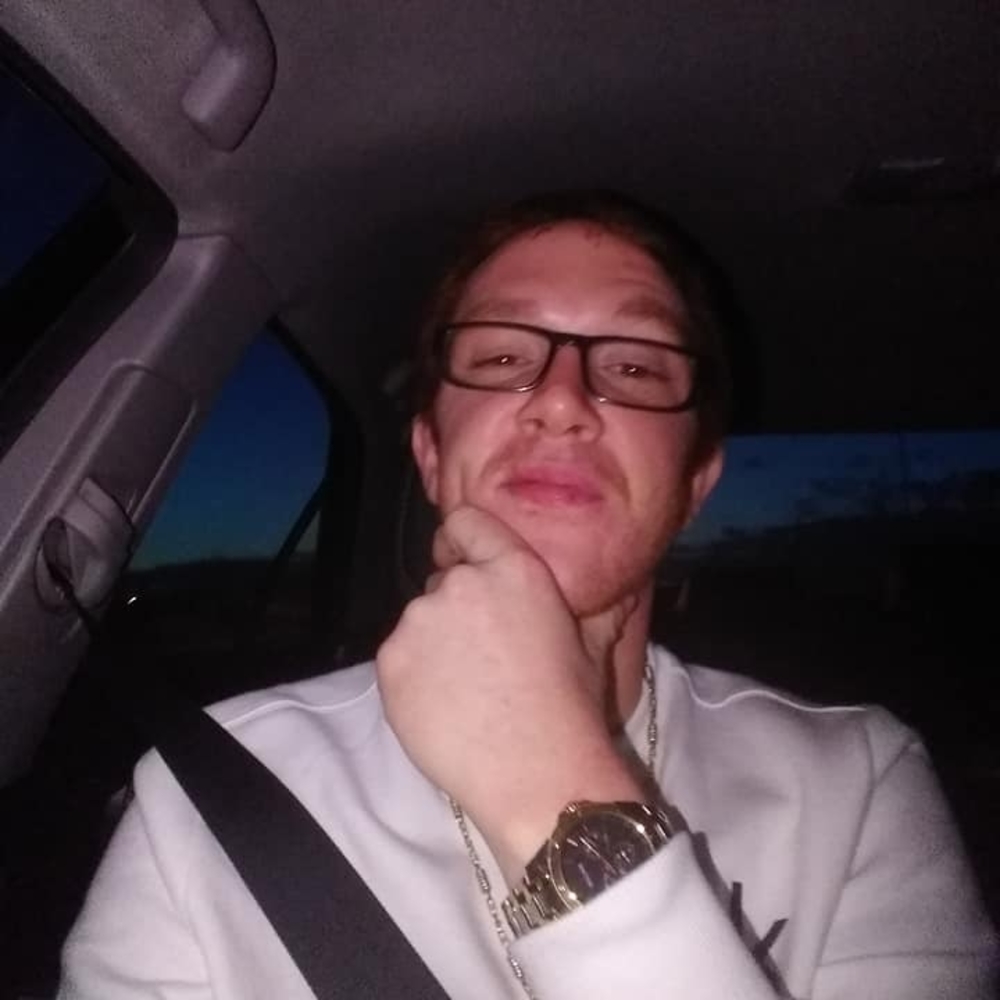Meet your Posher, Tyler